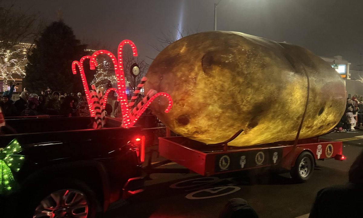 The giant potato float.