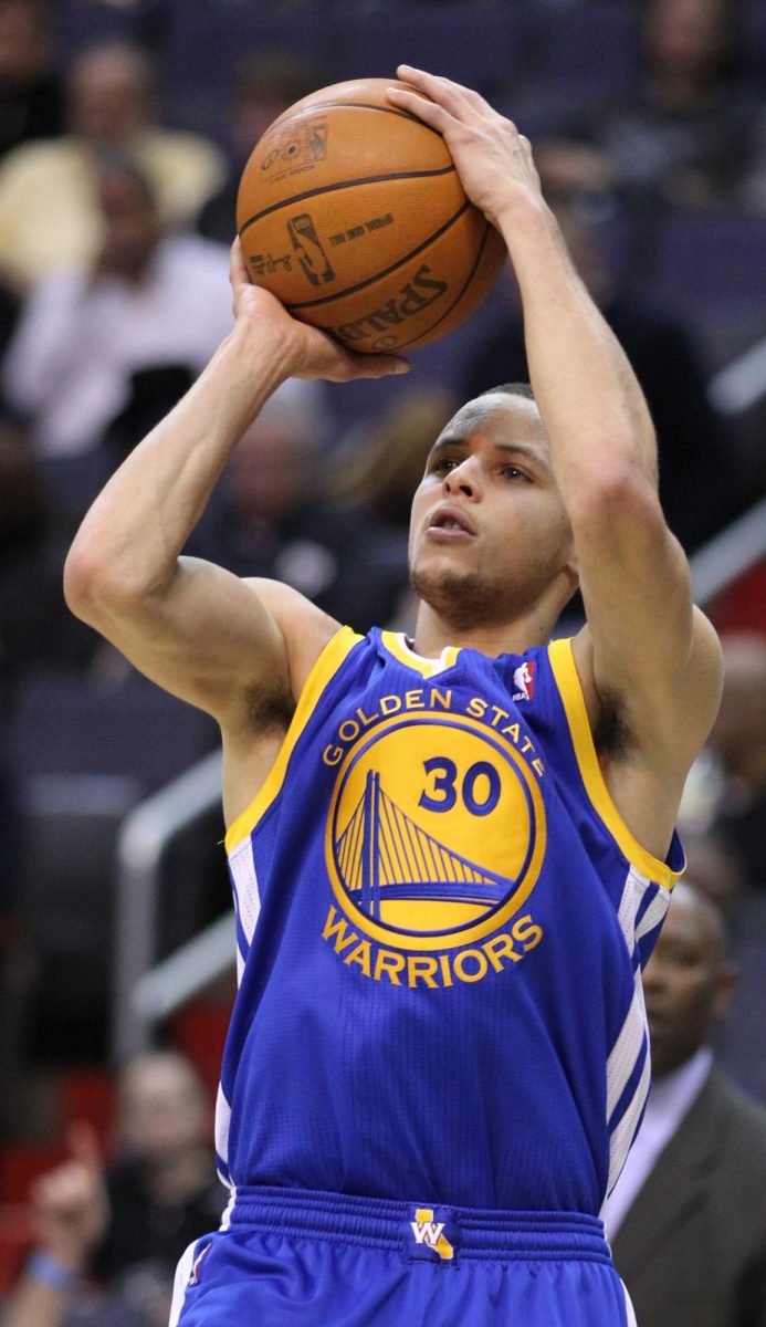 Stephen Curry with the Clutch 3.
