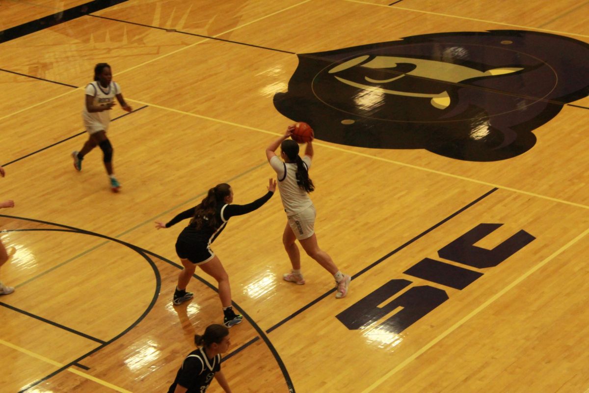#5 Atty Williams Moving the Ball for the Grizzlies